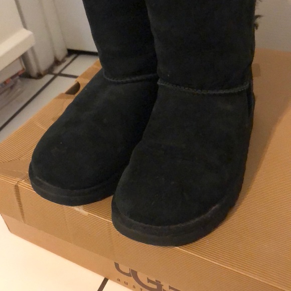 K Bailey Bow Tall UGG boots - Picture 2 of 5